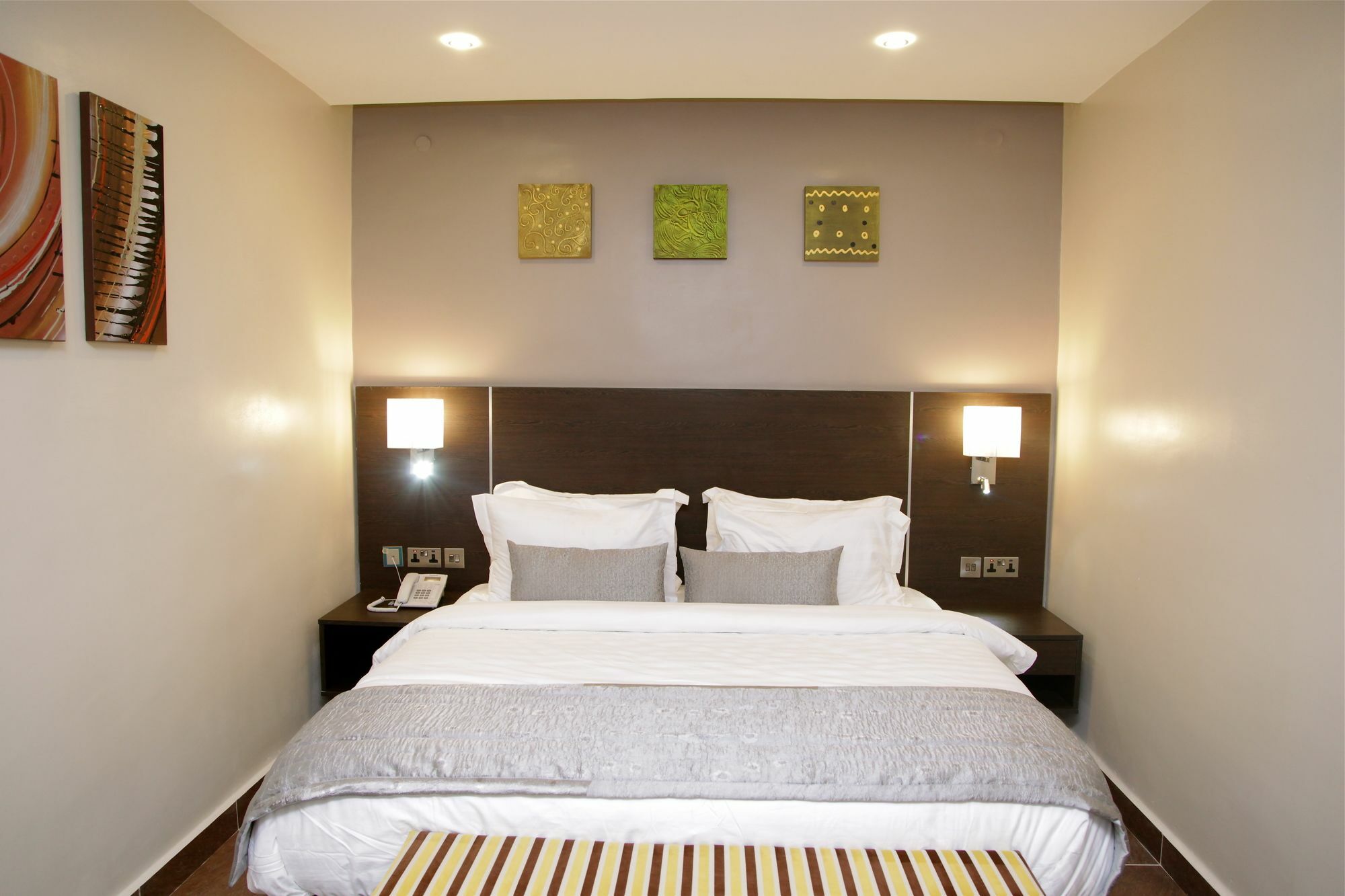 The Nook Hotel Lagos Bagian luar foto